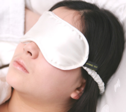 ECO SILK EYE MASK IVORY - SOLD OUT MORE COMING SOON